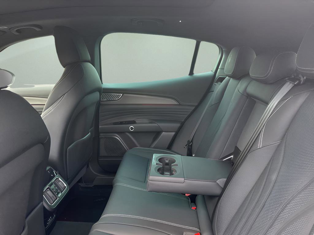 New 2025 Maserati Grecale Trofeo image 32