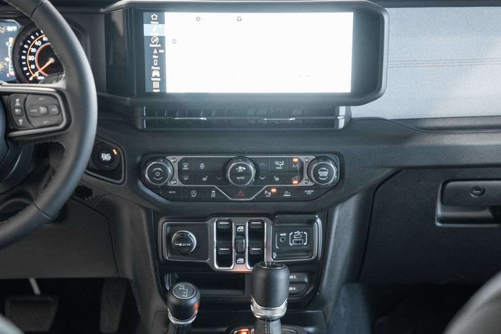 New 2026 Jeep Gladiator Sport AWD/4WD image 22