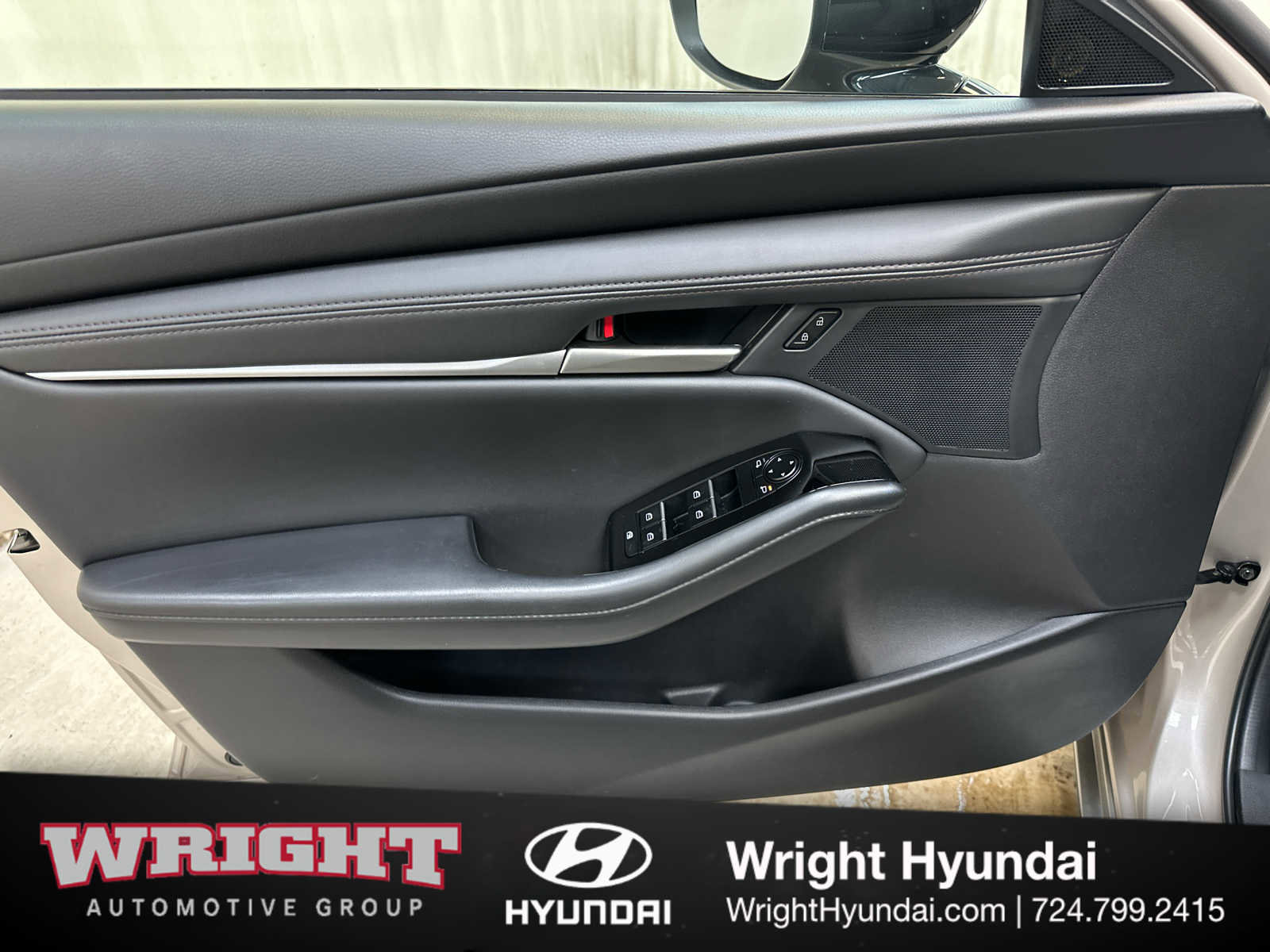 Used 2024 MAZDA MAZDA3 s image 8