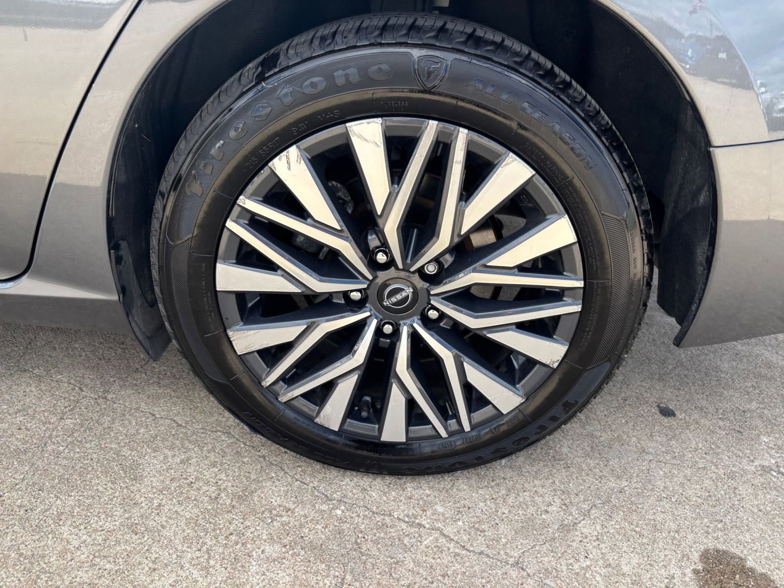 Used 2024 Nissan Altima 2.5 SV image 30