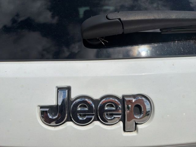 Used 2016 Jeep Grand Cherokee Laredo w/ Quick Order Package 23E RWD image 31