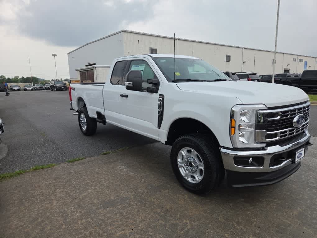 New 2026 Ford F350 XLT AWD/4WD image 3