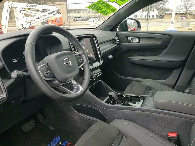 Used 2023 Volvo C40 P8 Recharge Ultimate image 9