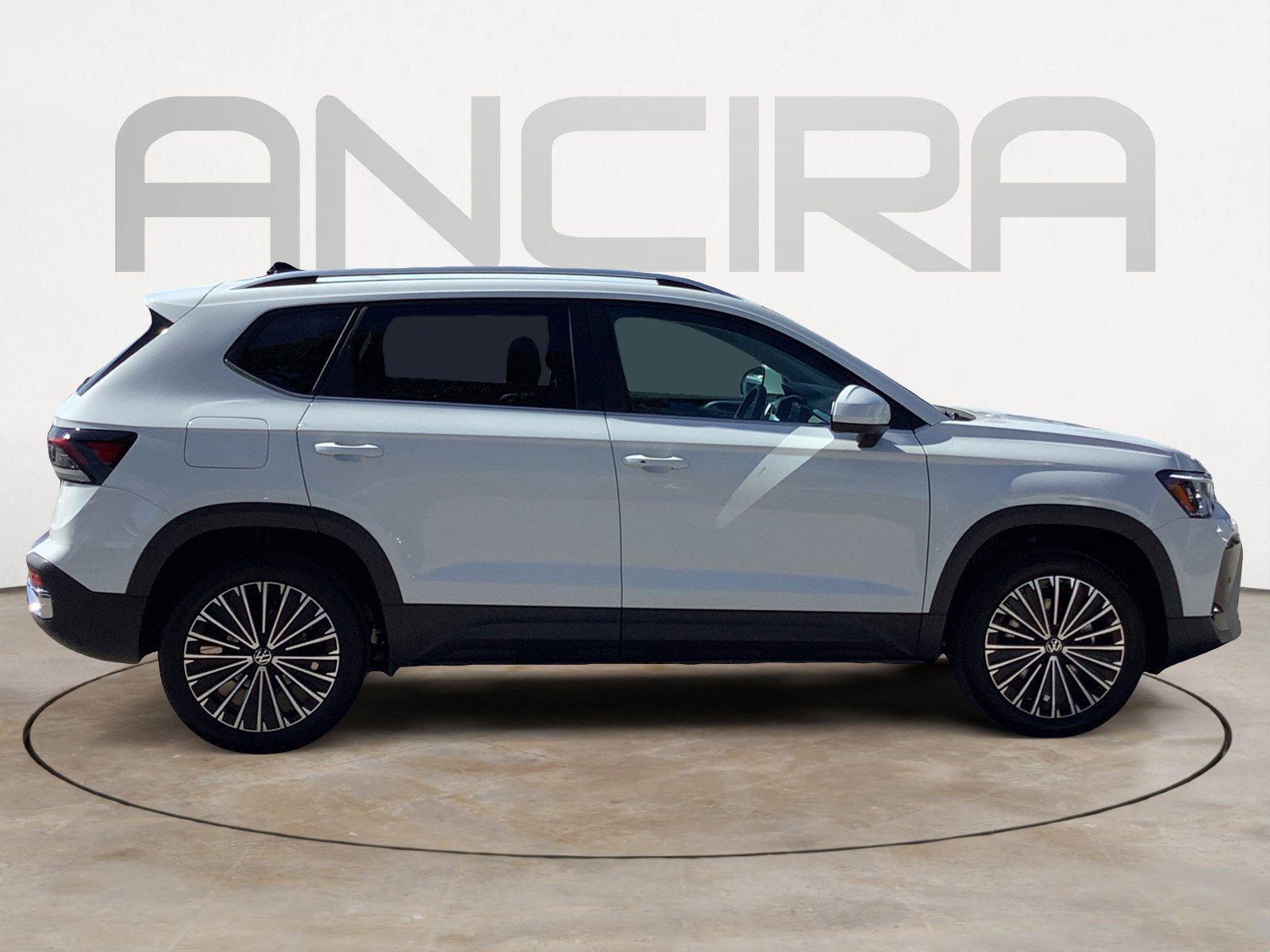 New 2026 Volkswagen Taos SE image 9