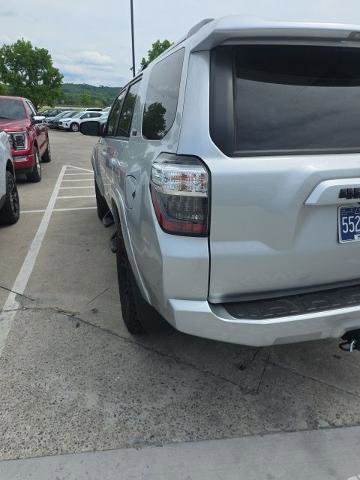 Used 2022 Toyota 4Runner SR5 AWD/4WD image 19
