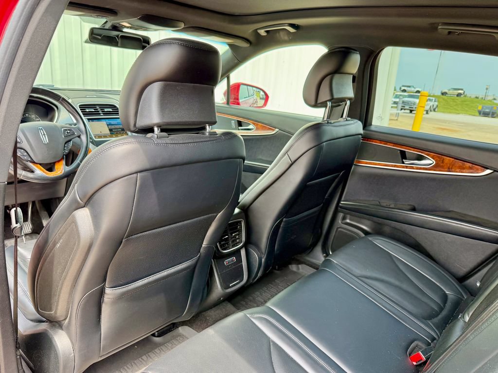 Used 2017 Lincoln MKX Reserve AWD/4WD image 13