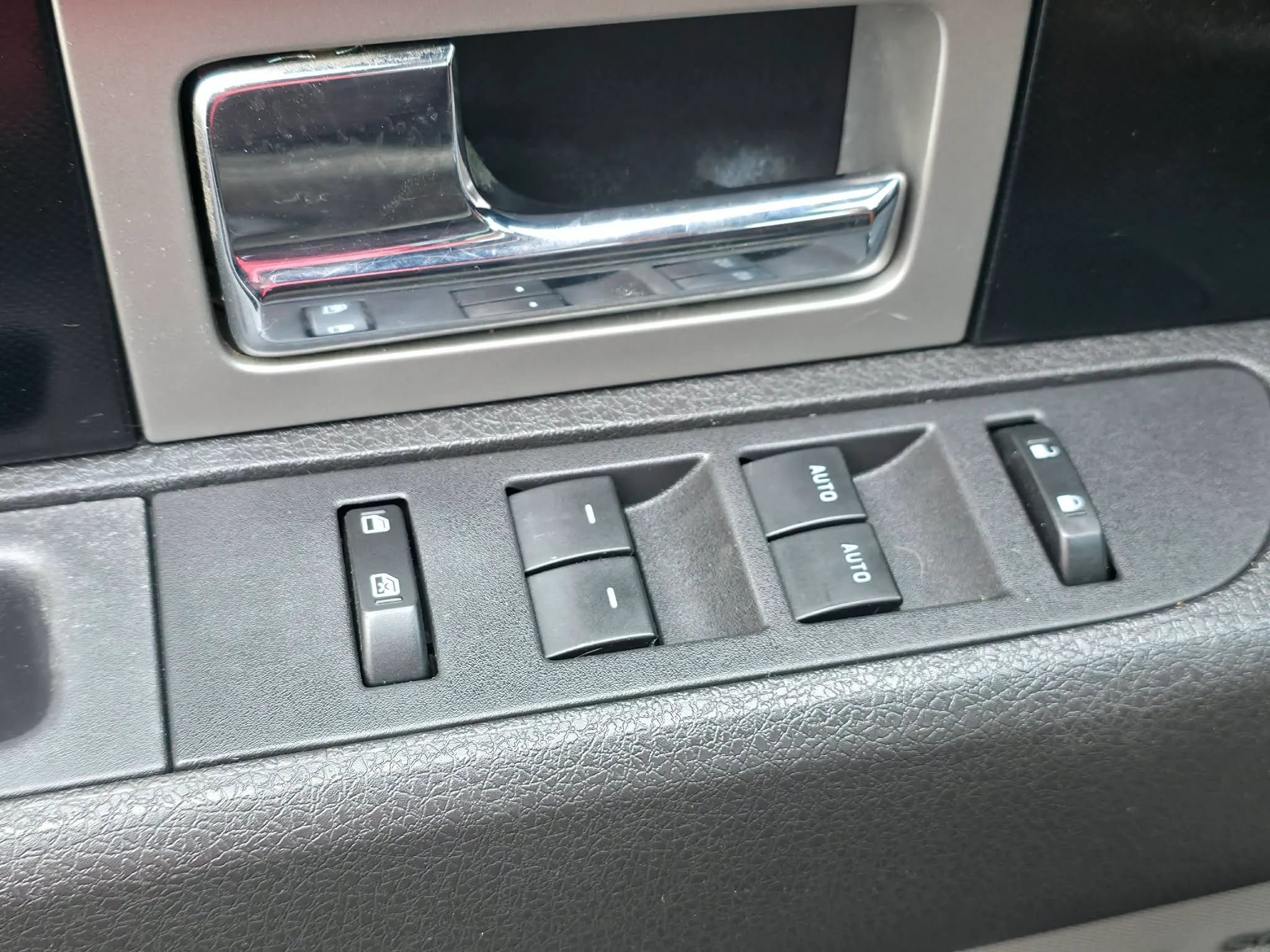 Used 2012 Ford F150 FX4 w/ FX Luxury Pkg AWD/4WD image 27