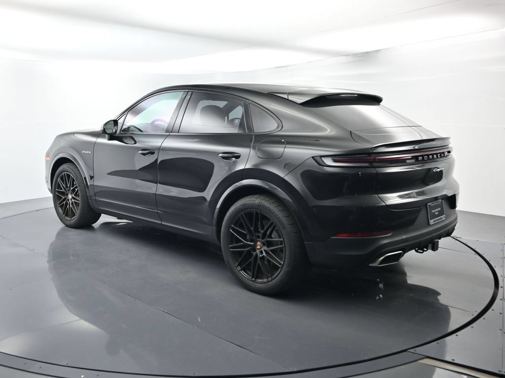 Certified 2026 Porsche Cayenne E-Hybrid Coupe AWD/4WD image 3