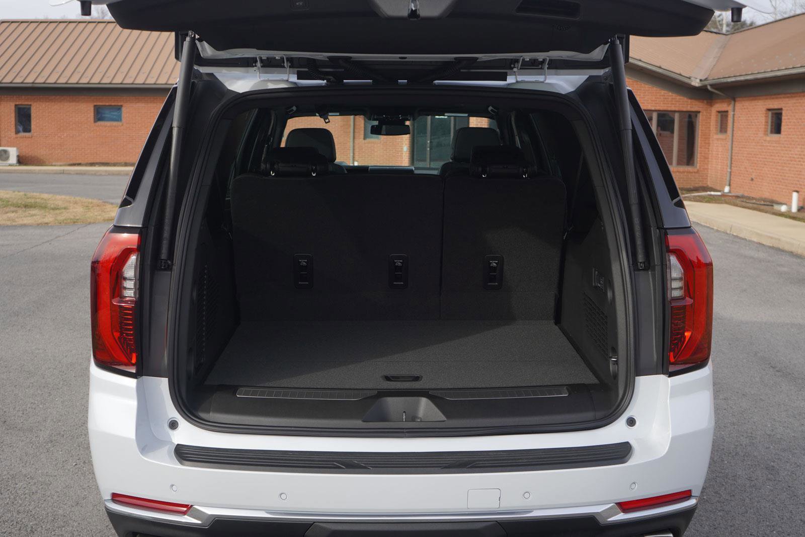 New 2026 GMC Yukon XL Denali w/ Sun & Power Step Package image 5