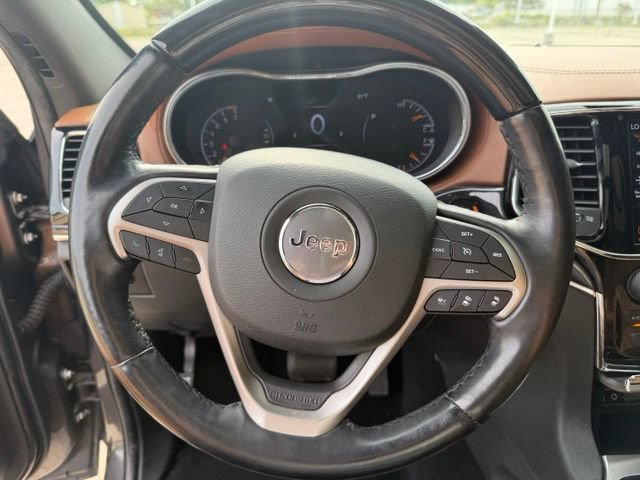 Used 2020 Jeep Grand Cherokee Overland AWD/4WD image 18