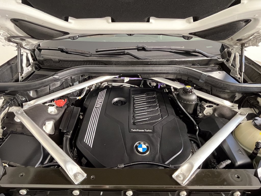 Used 2021 BMW X7 xDrive40i w/ Luxury Seating Package AWD/4WD image 16