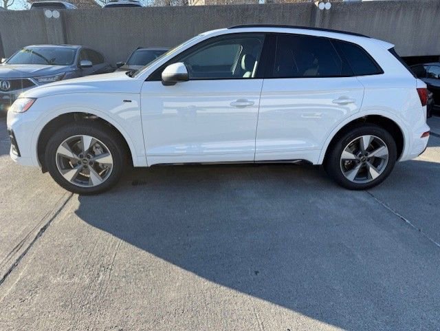 Used 2025 Audi Q5 2.0T Premium image 5