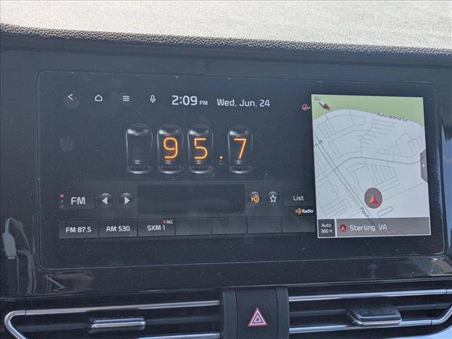 Used 2022 Kia Niro EX FWD image 13