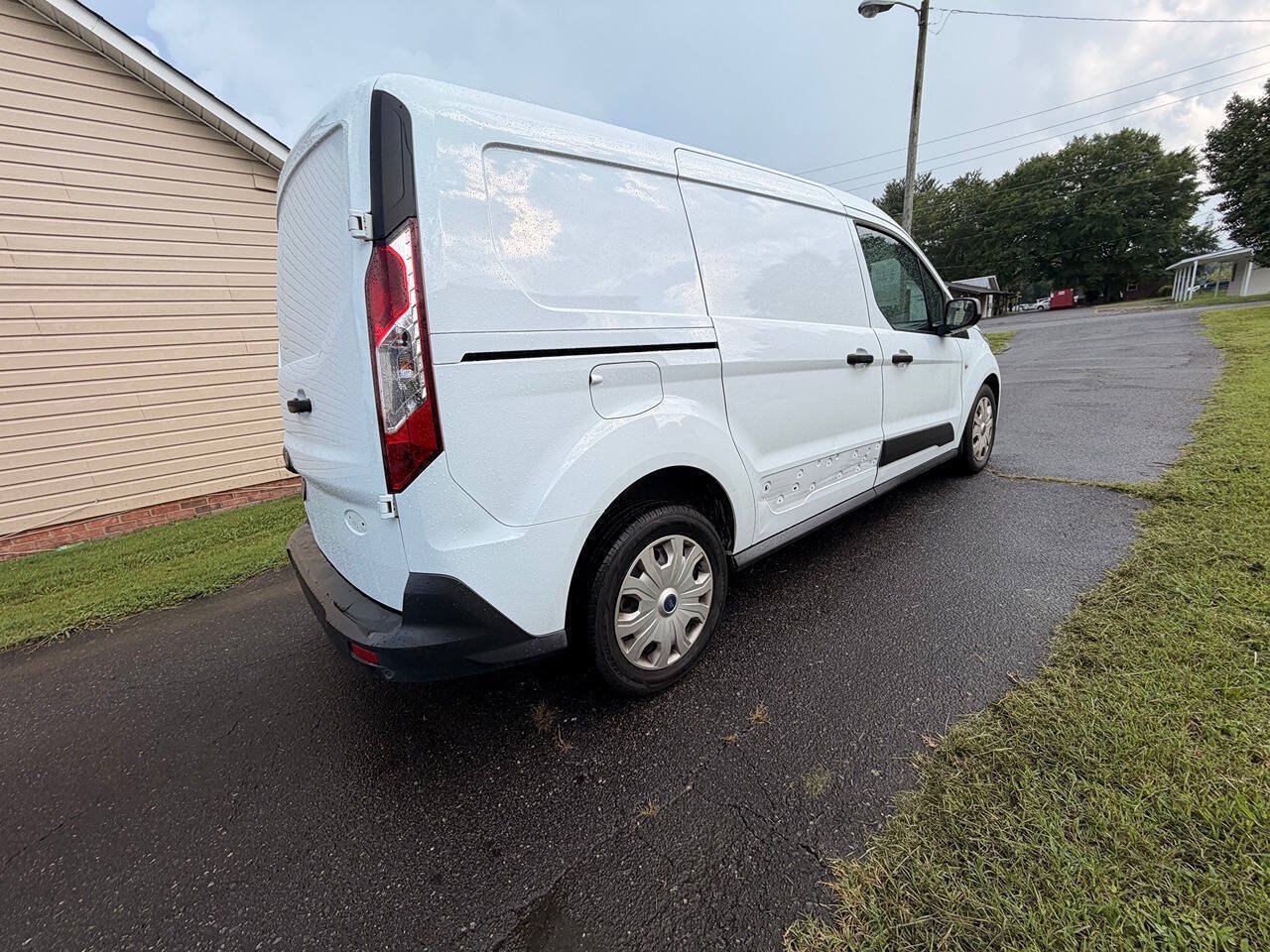Used 2022 Ford Transit Connect XLT FWD image 8