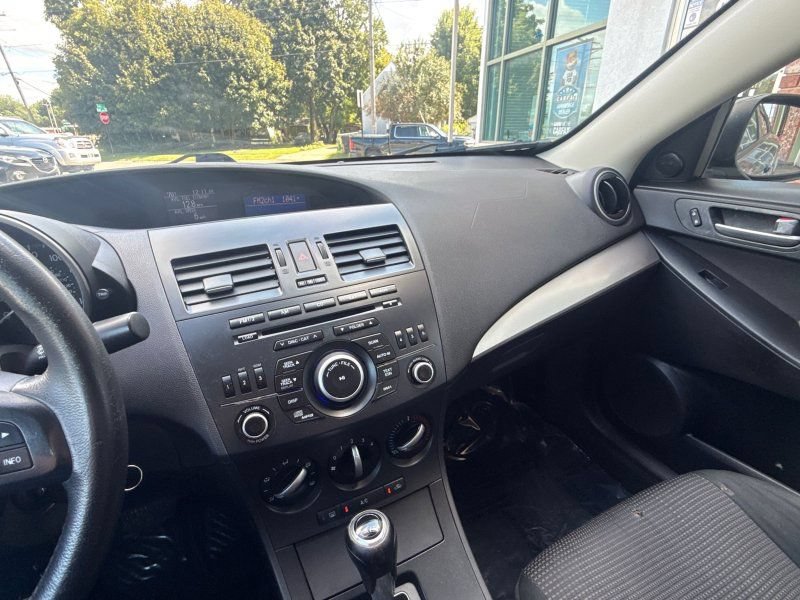 Used 2012 MAZDA MAZDA3 i Touring FWD image 24