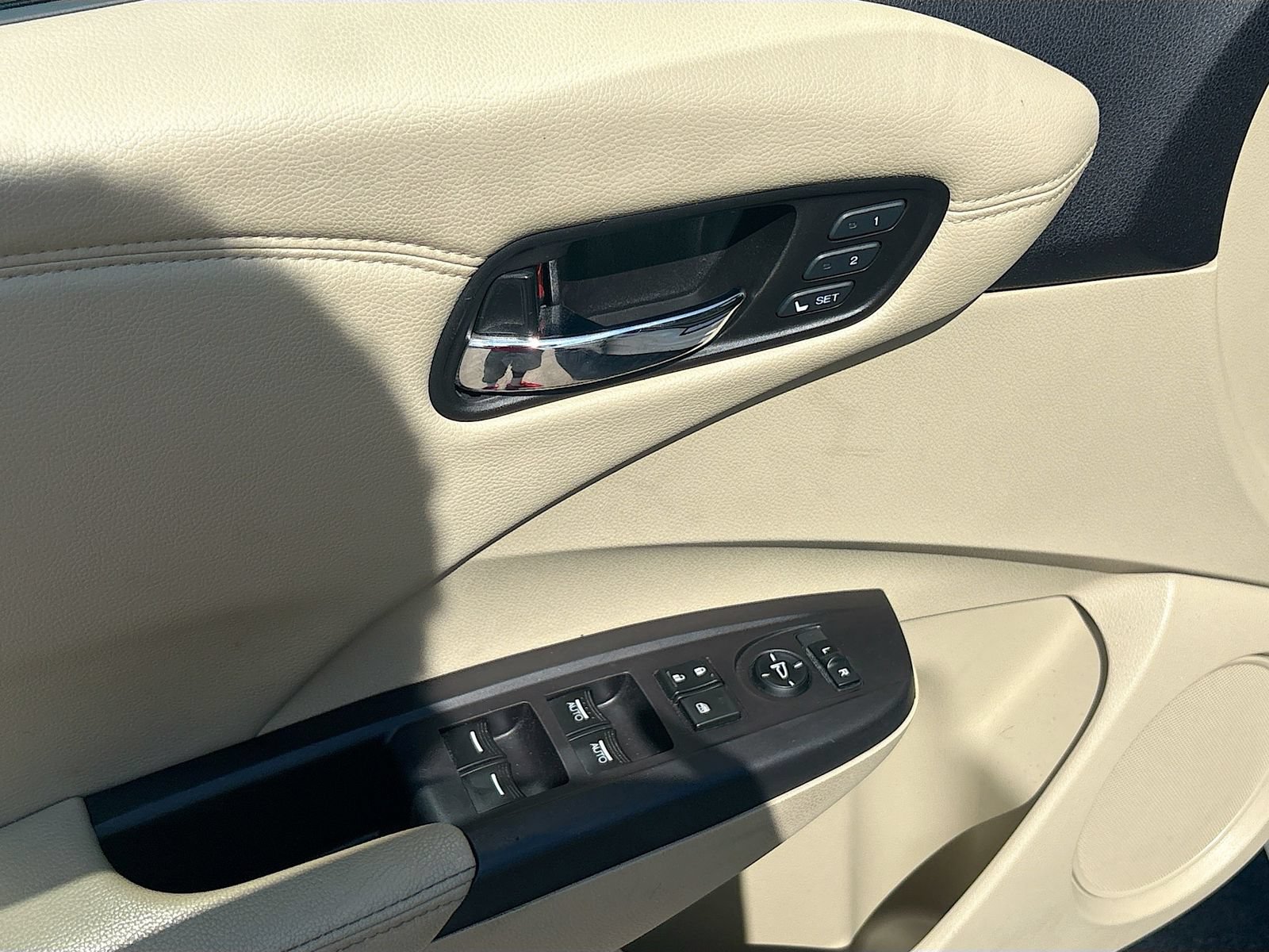 Used 2018 Acura RDX w/ Advance Package AWD/4WD image 18