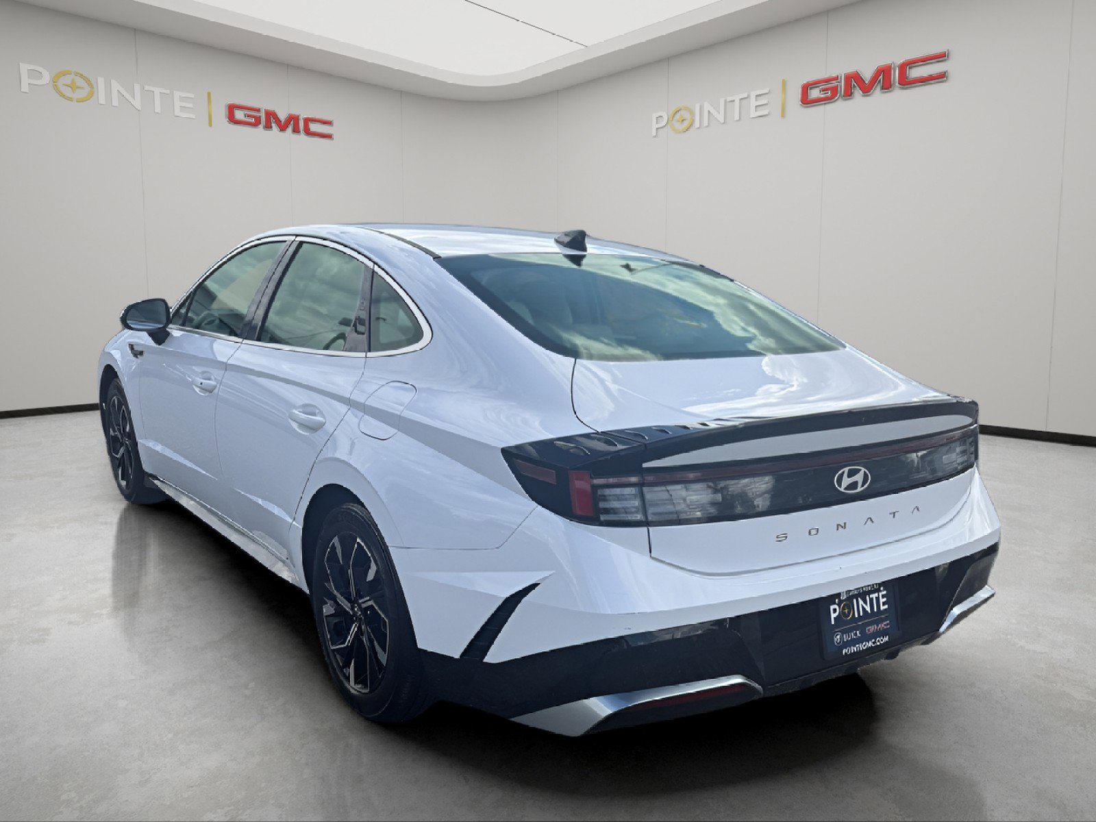 Used 2025 Hyundai Sonata SEL FWD image 5