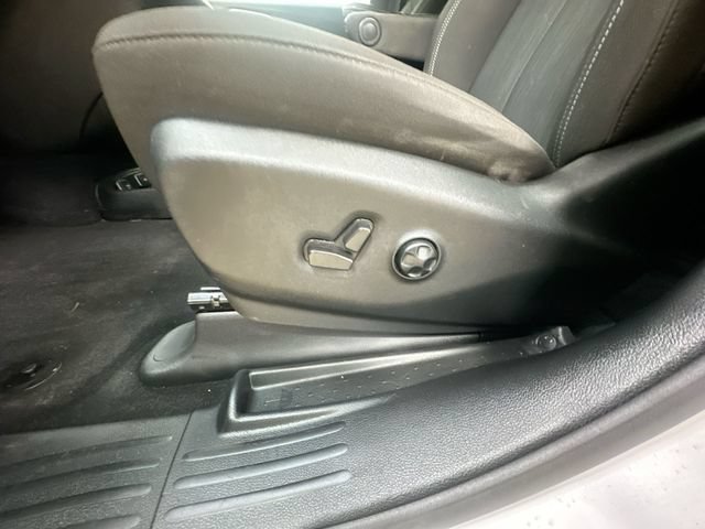 Used 2021 Chrysler Pacifica Touring w/ S Appearance Package FWD image 15