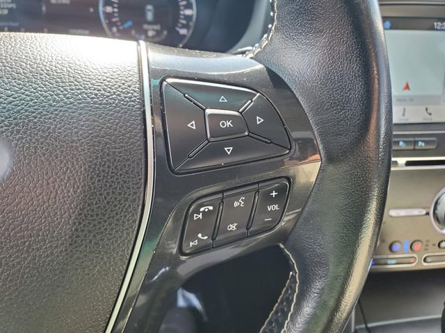 Used 2017 Ford Explorer Platinum image 27