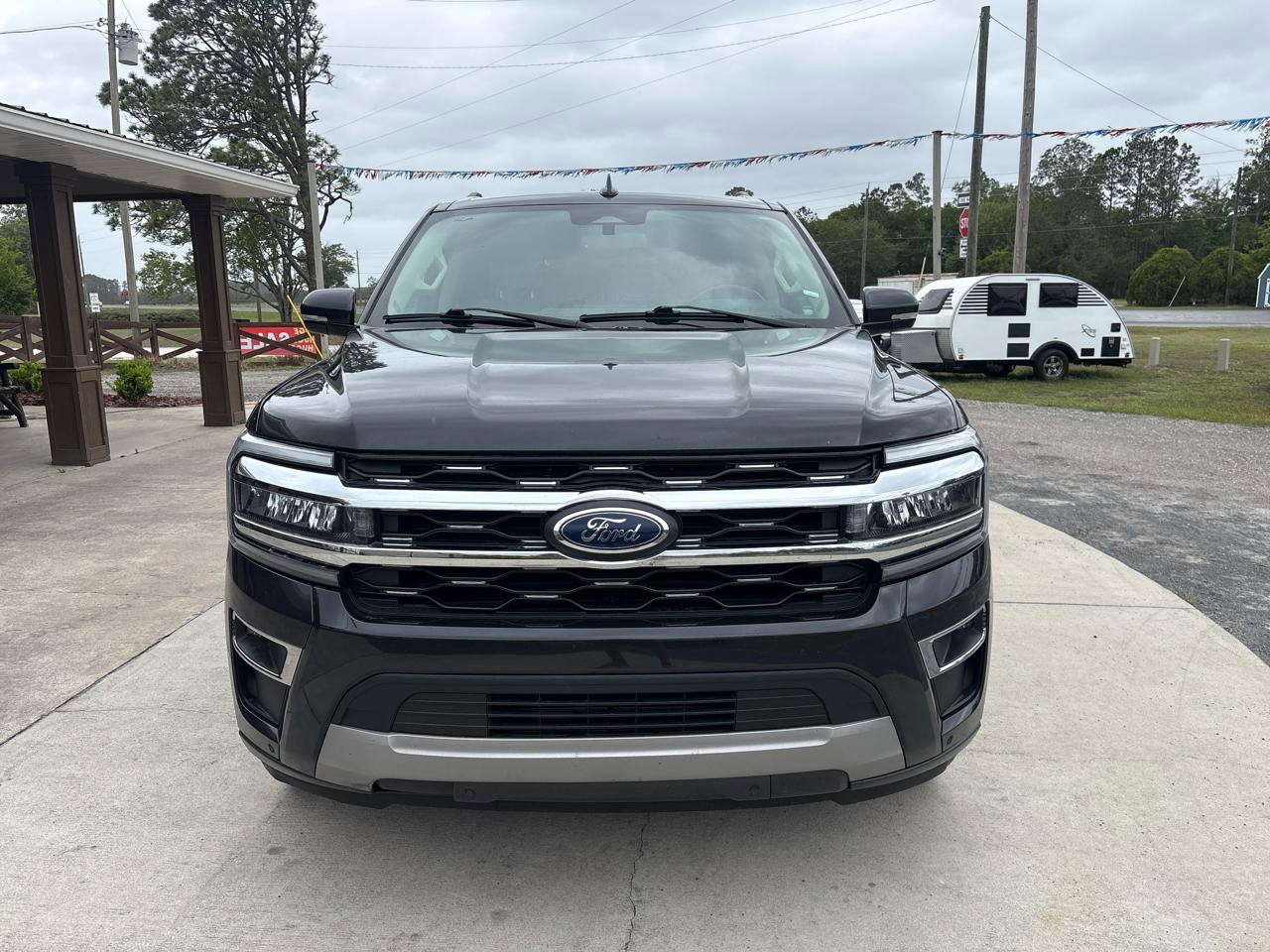 Used 2024 Ford Expedition Max Limited image 2