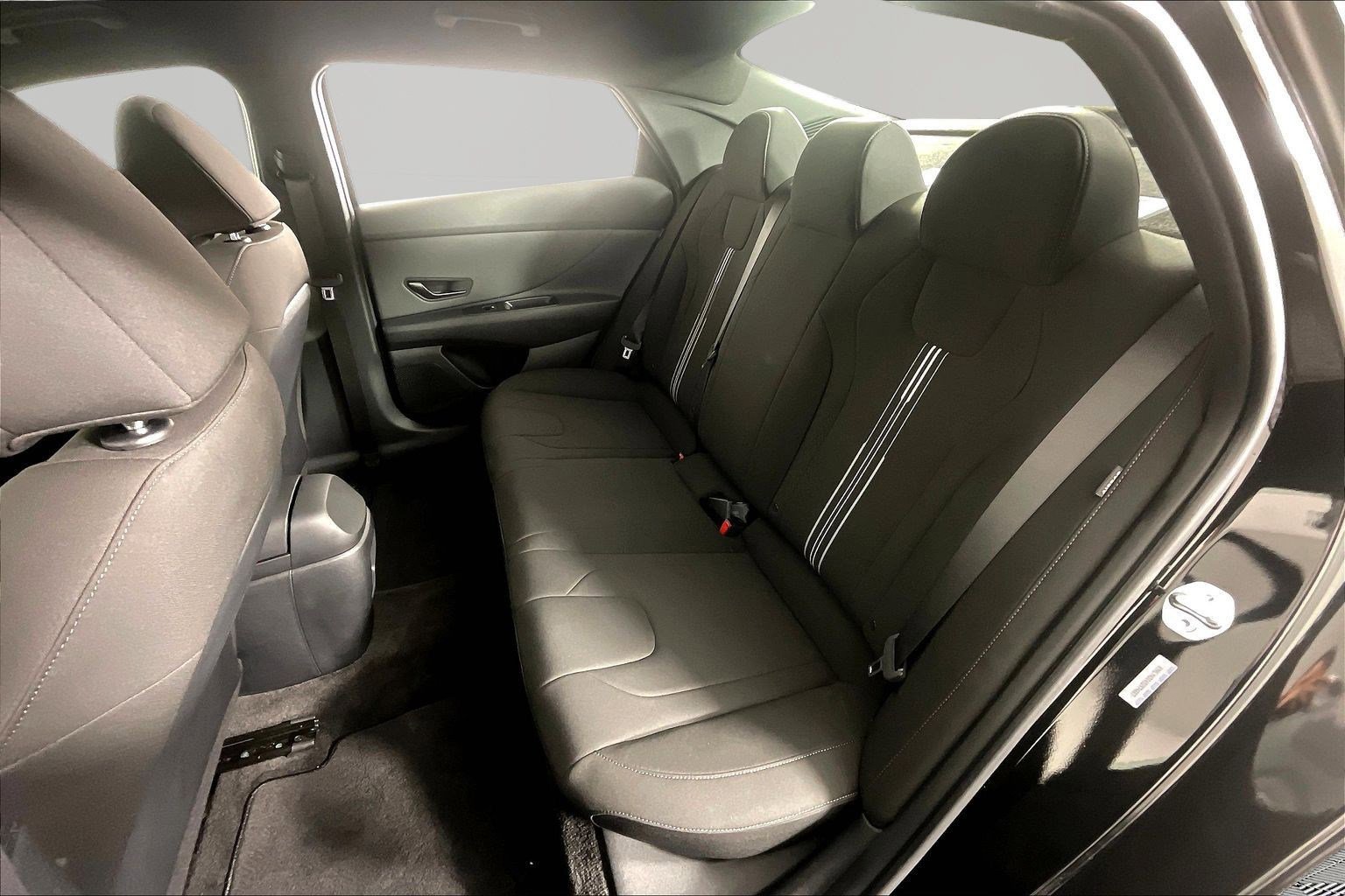 Used 2025 Hyundai Elantra Sport image 21