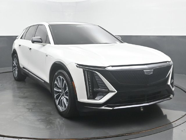 Certified 2024 Cadillac Lyriq Sport w/ LPO, Floor Liner Package AWD/4WD image 8