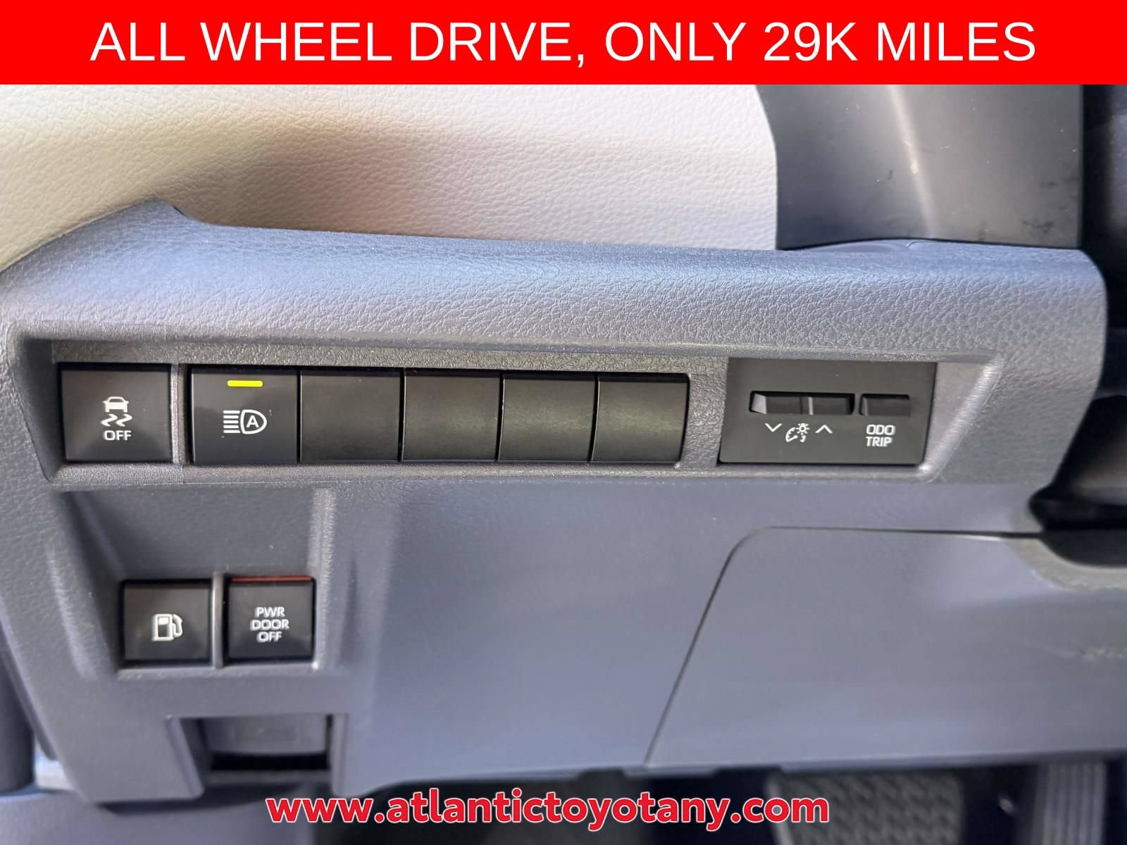 Used 2022 Toyota Sienna LE AWD/4WD image 22