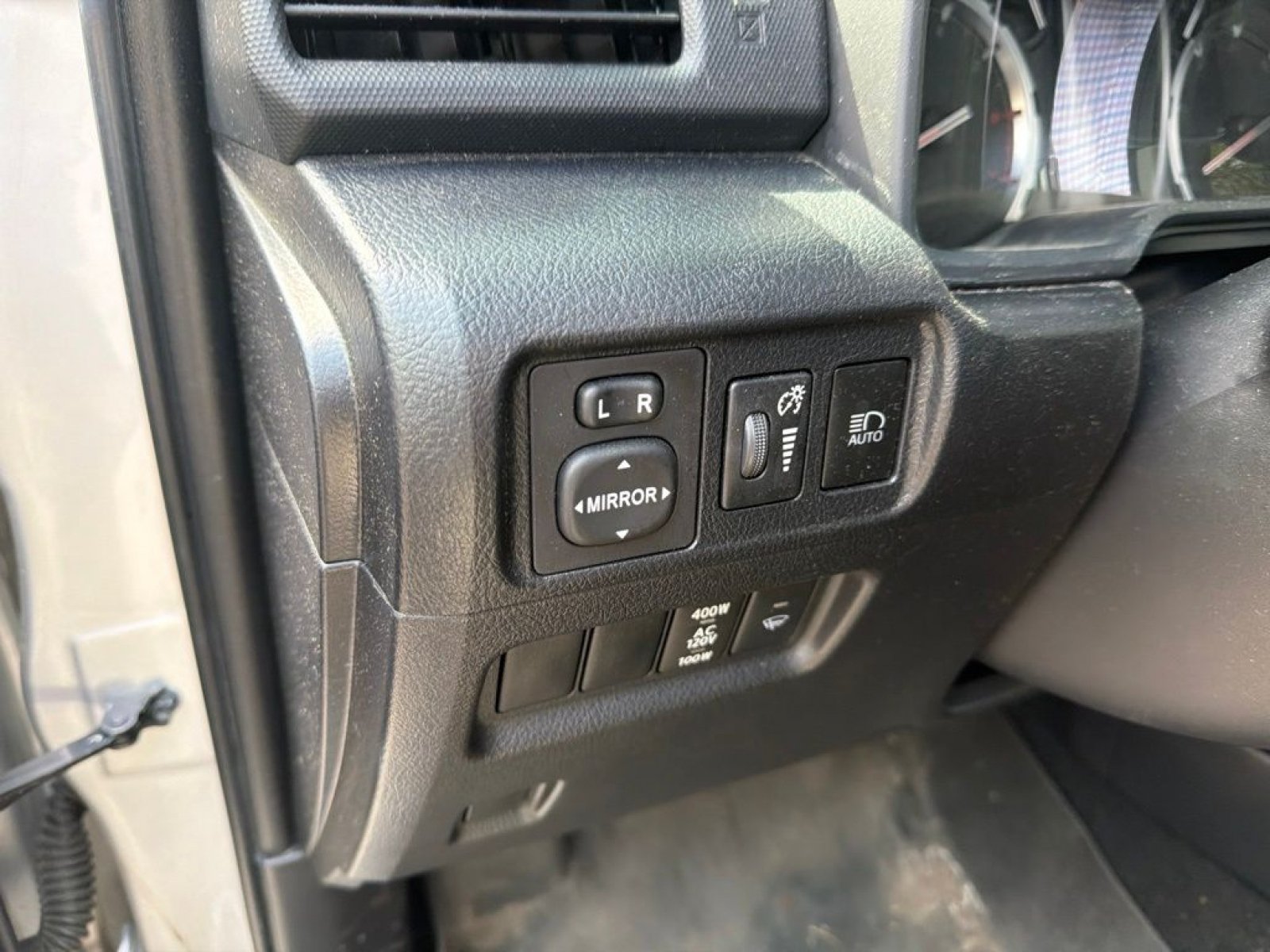 Used 2022 Toyota 4Runner TRD Off-Road Premium w/ TRD Black Wheel Package (TMS) AWD/4WD image 17