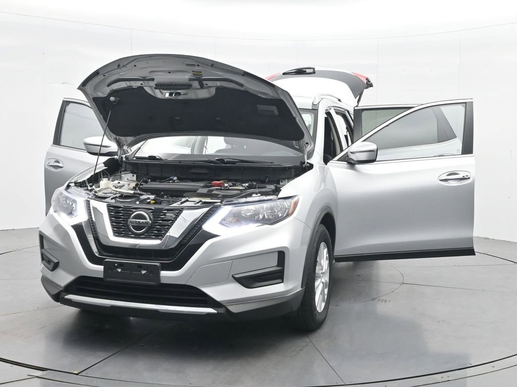 Used 2019 Nissan Rogue SV image 34