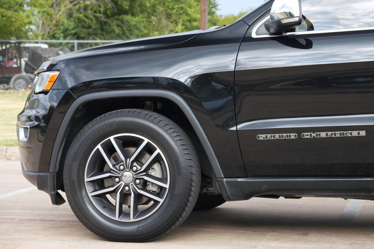 Used 2017 Jeep Grand Cherokee Limited RWD image 23