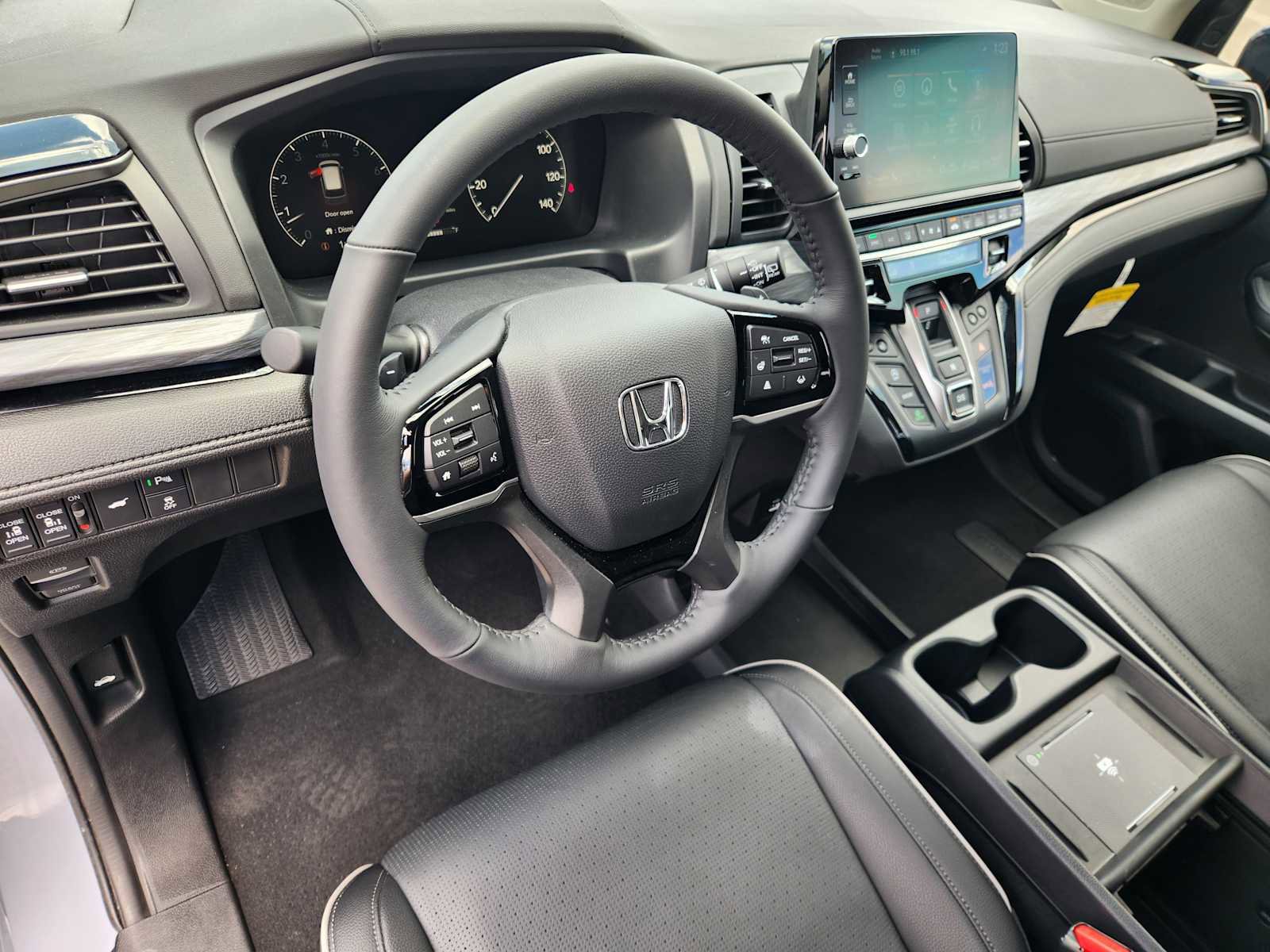 Used 2026 Honda Odyssey Elite image 2