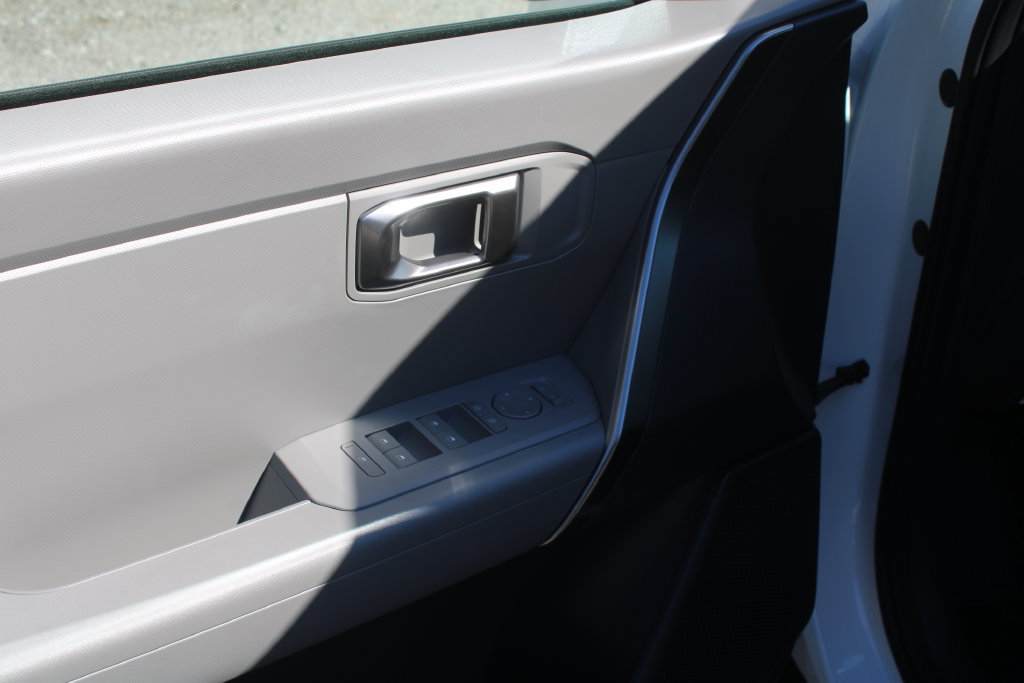 New 2027 Kia Seltos LX FWD image 18
