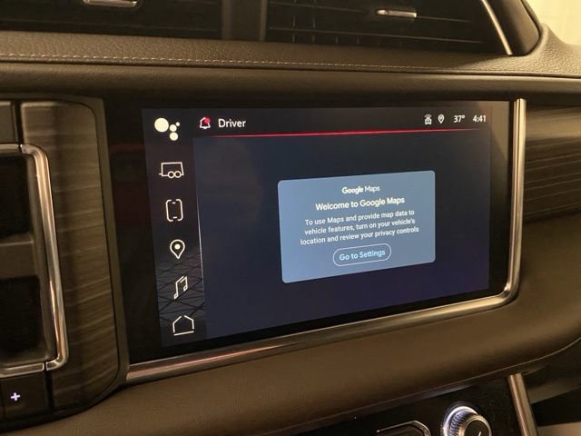 Used 2024 GMC Yukon XL Denali w/ Advanced Technology Package image 12