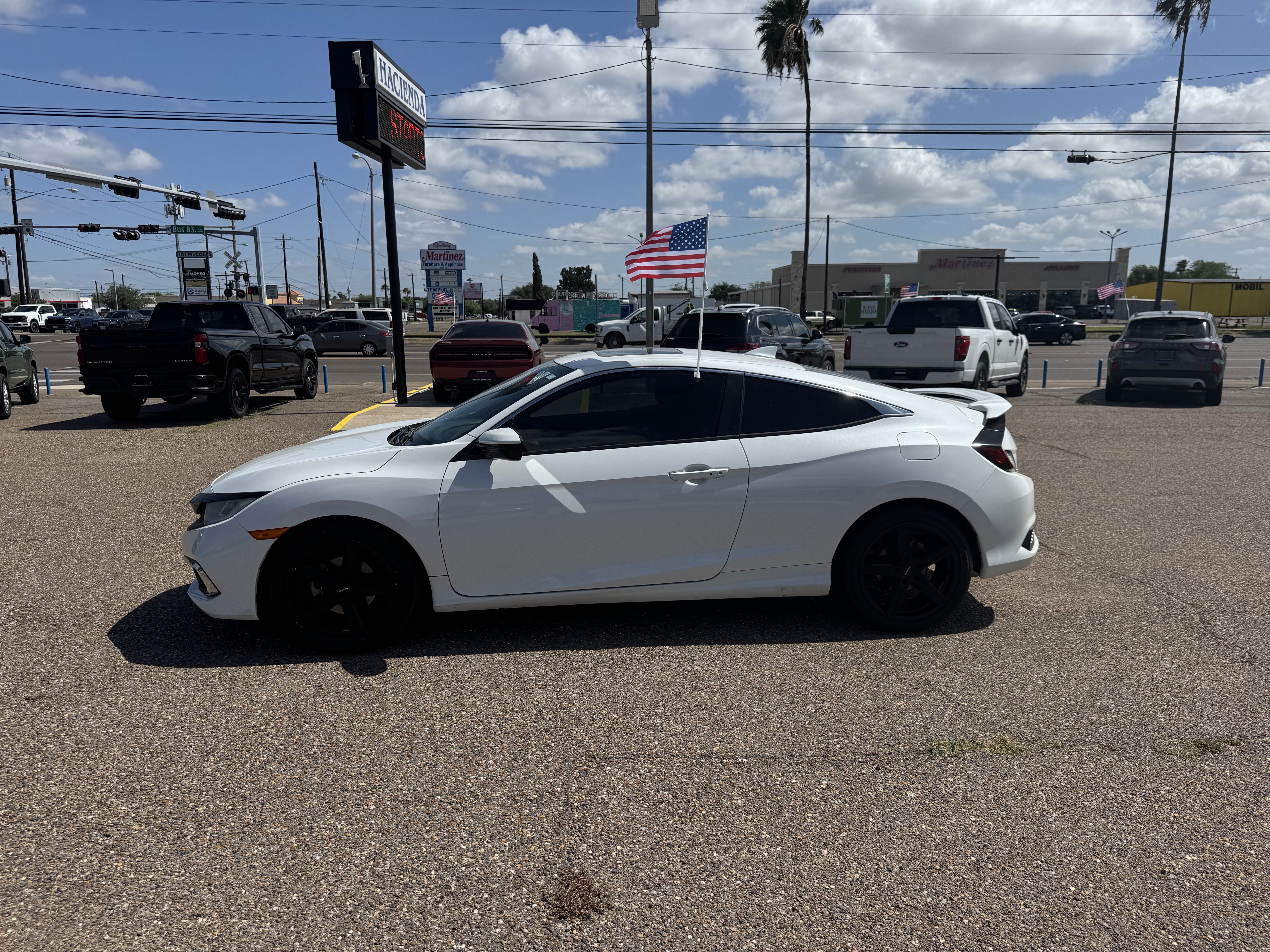 Used 2019 Honda Civic EX image 2