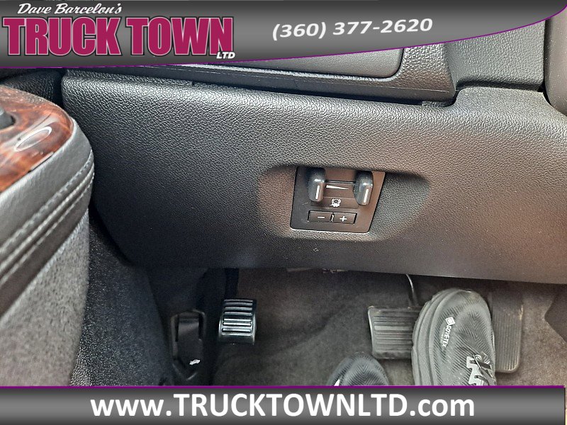 Used 2014 GMC Yukon XL Denali image 25