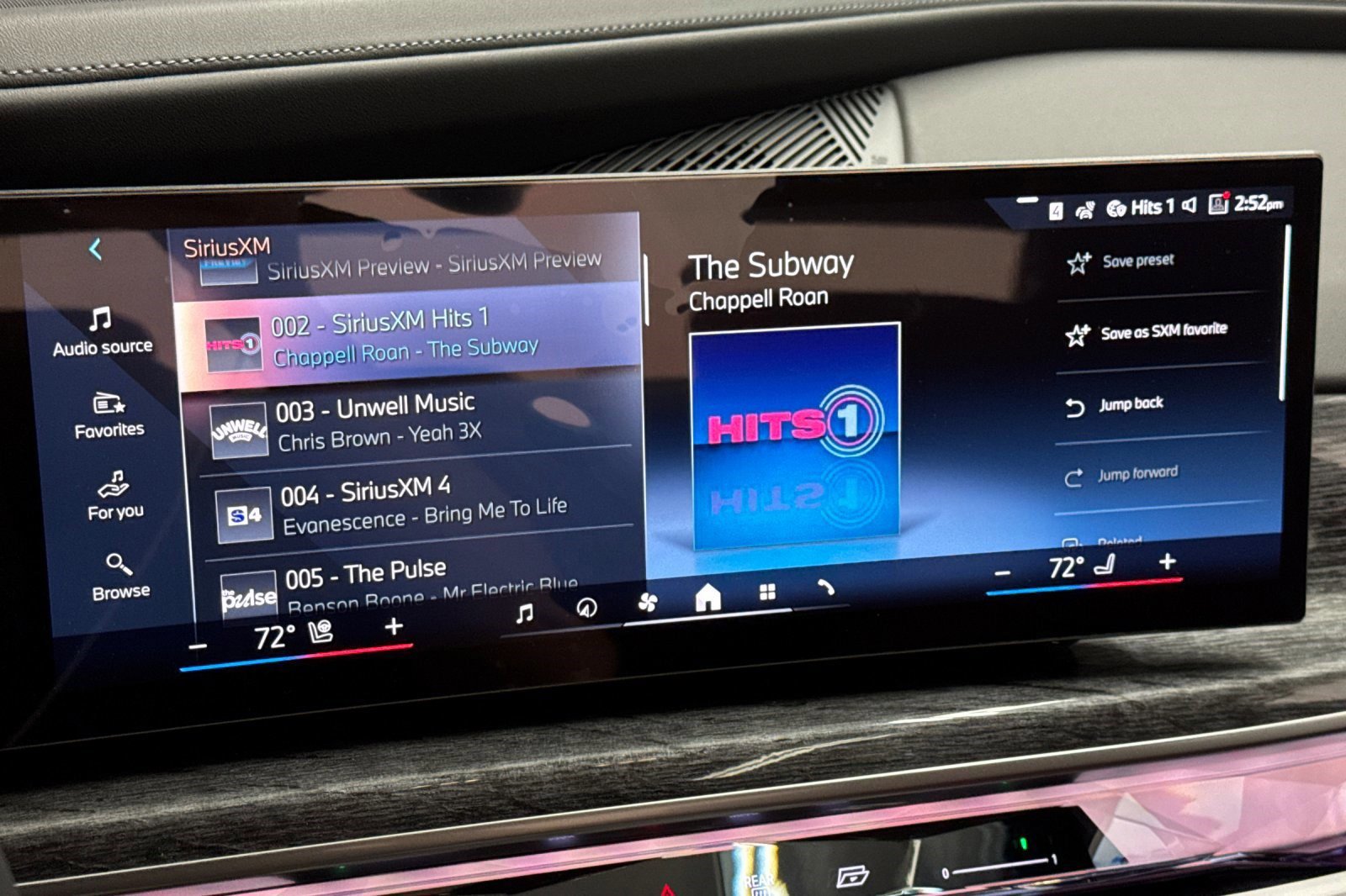 New 2025 BMW i7 xDrive60 w/ Executive Package image 24