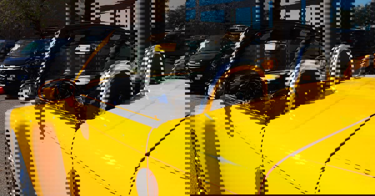 Used 2005 Chevrolet SSR w/ Preferred Equipment Group image 48