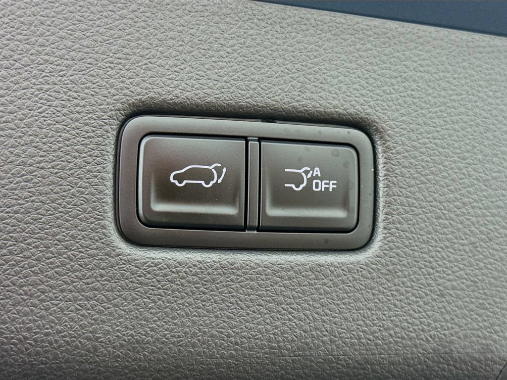 Used 2024 Kia Carnival SX Prestige FWD image 32