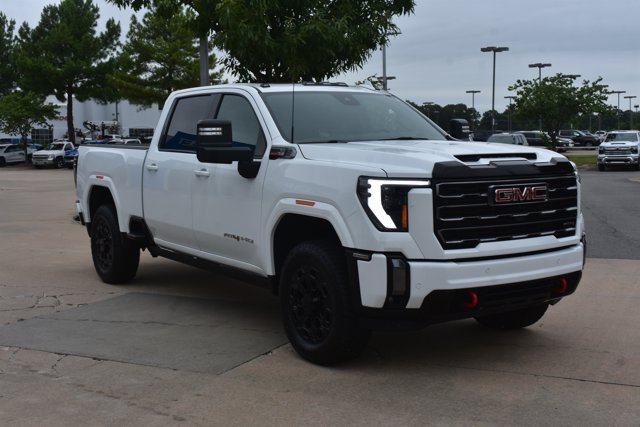 Used 2024 GMC Sierra 2500 AT4 w/ AT4 Premium Plus Package AWD/4WD image 3
