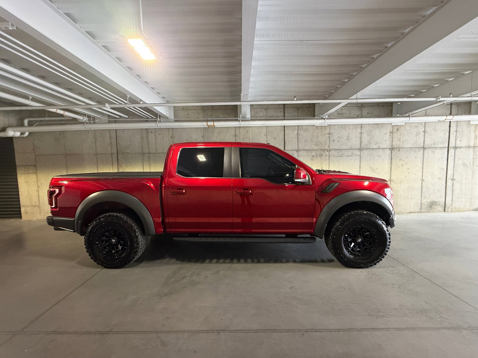 Used 2018 Ford F150 Raptor w/ Equipment Group 802A Luxury AWD/4WD image 8