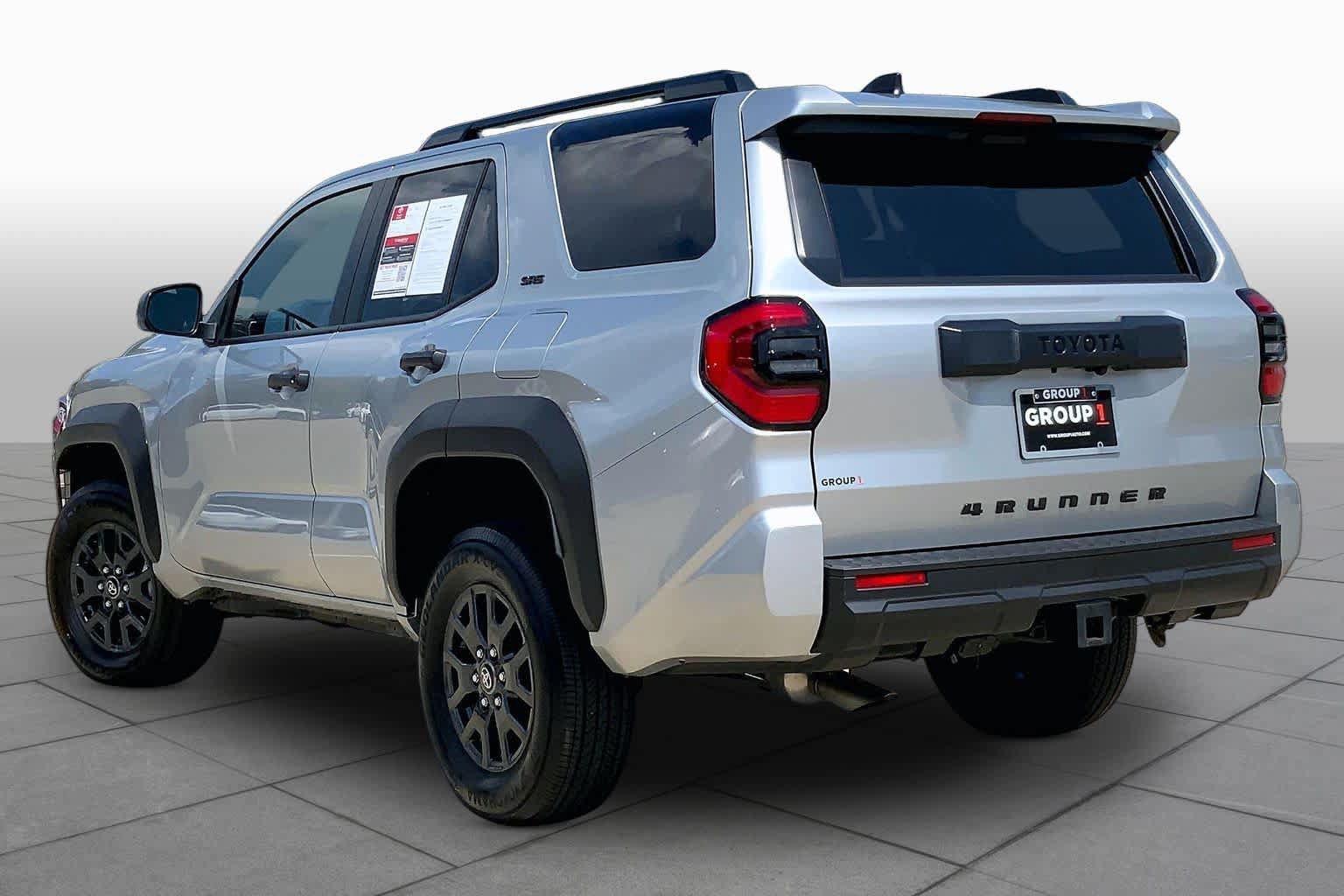 Used 2026 Toyota 4Runner SR5 AWD/4WD image 12