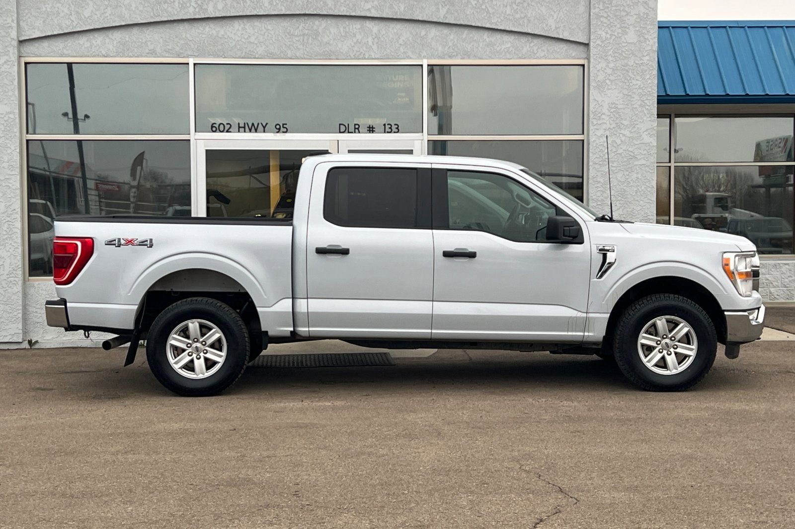 Used 2021 Ford F150 XLT image 3