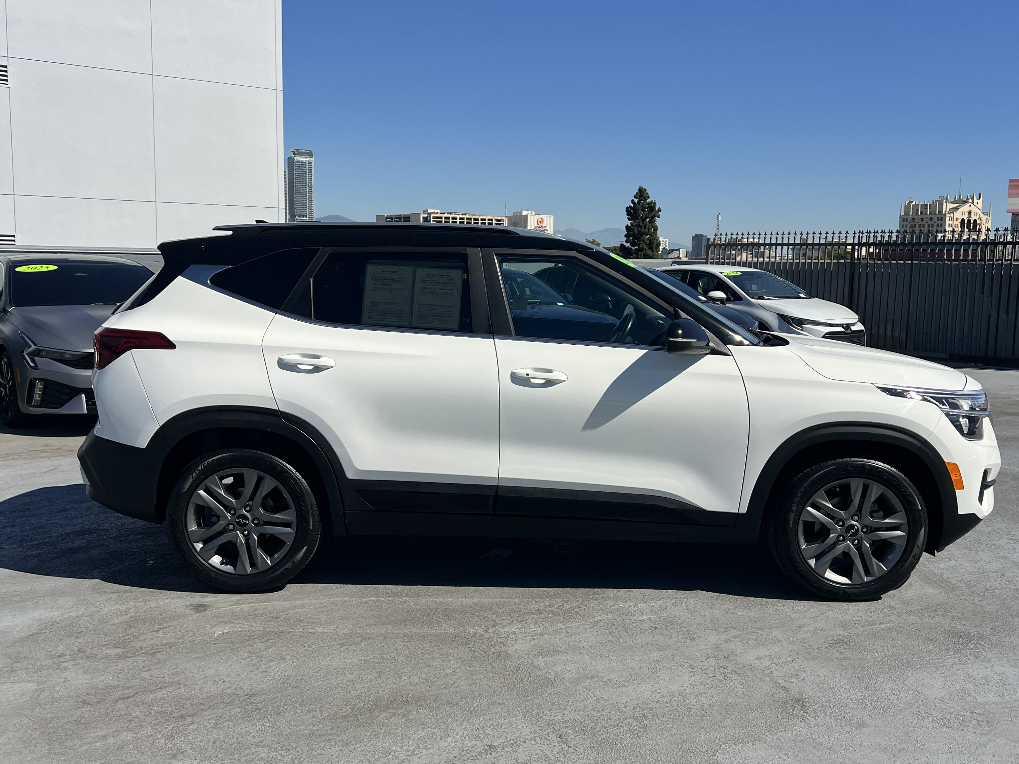 Certified 2023 Kia Seltos S w/ Navigation Package FWD image 9