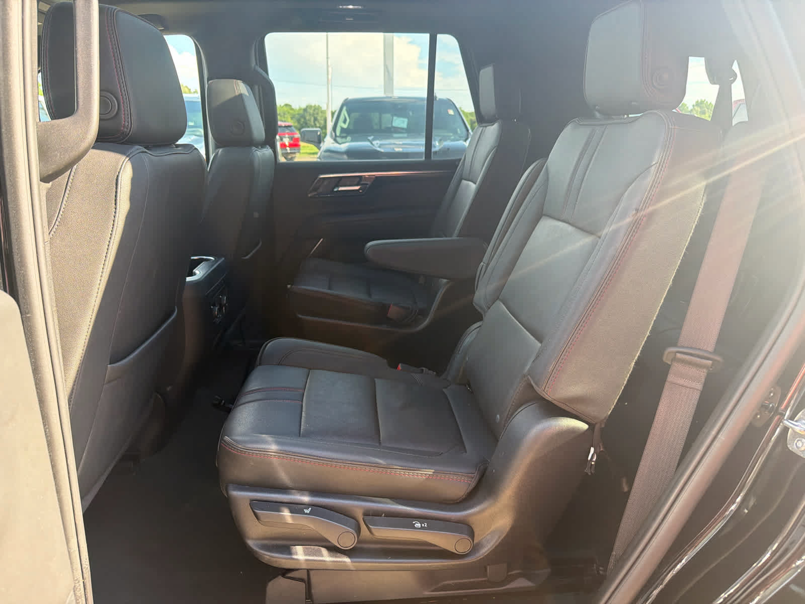 Used 2025 Chevrolet Tahoe RST w/ RST Capability Package AWD/4WD image 26