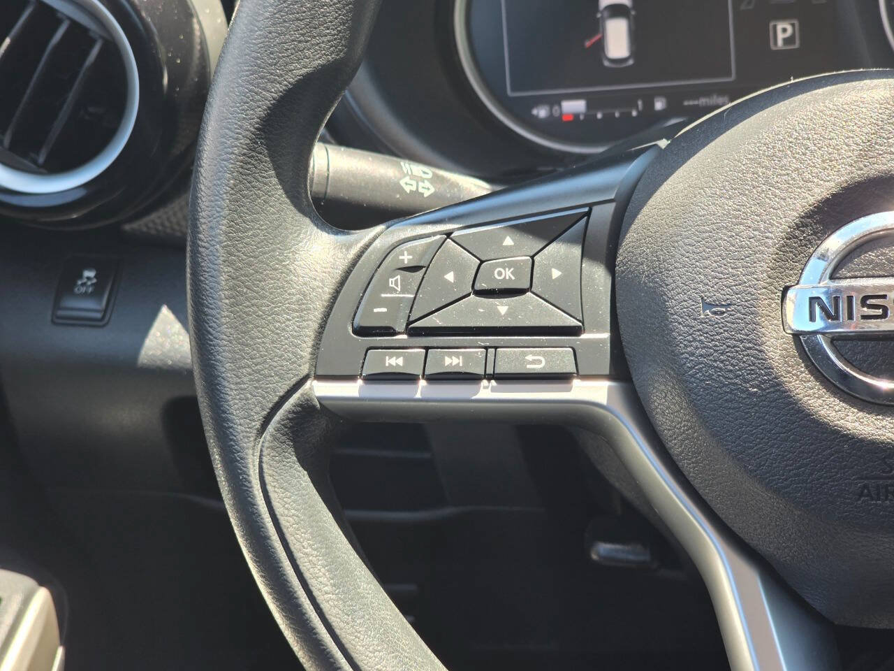 Used 2019 Nissan Kicks SV FWD image 13