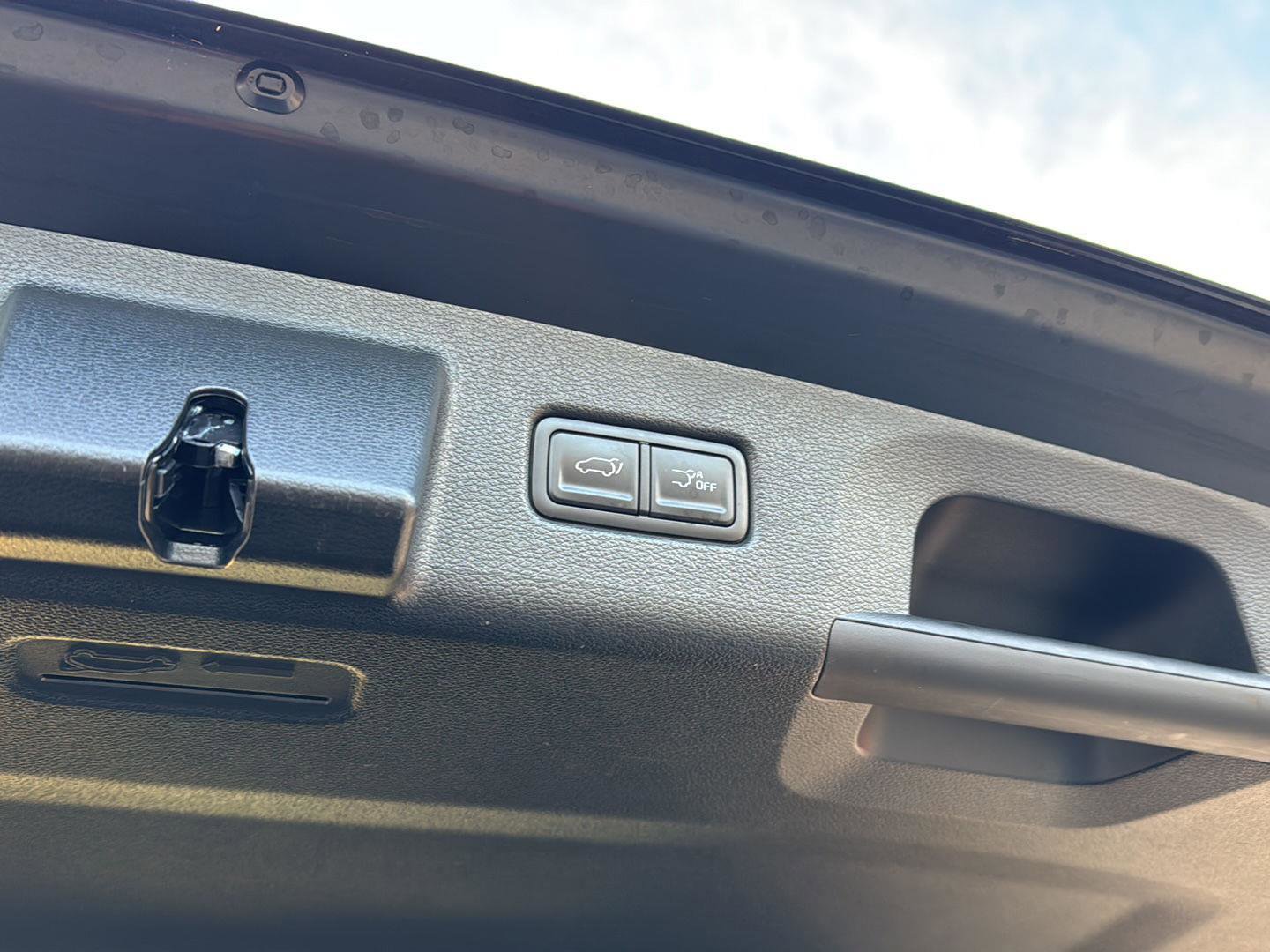 Used 2025 Kia Telluride S image 11