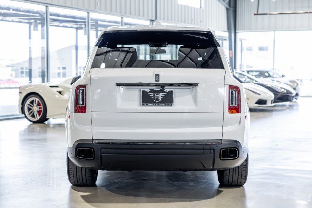 Used 2022 Rolls-Royce Cullinan Black Badge AWD/4WD image 5