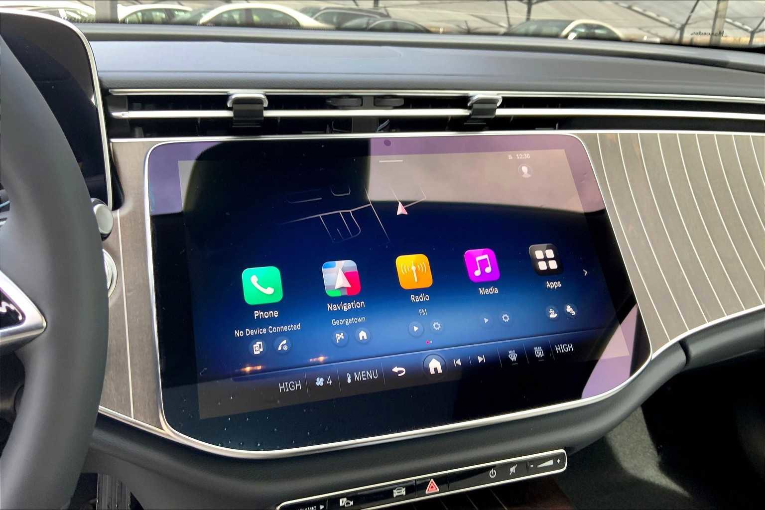 Used 2025 Mercedes-Benz E 350 Sedan image 13