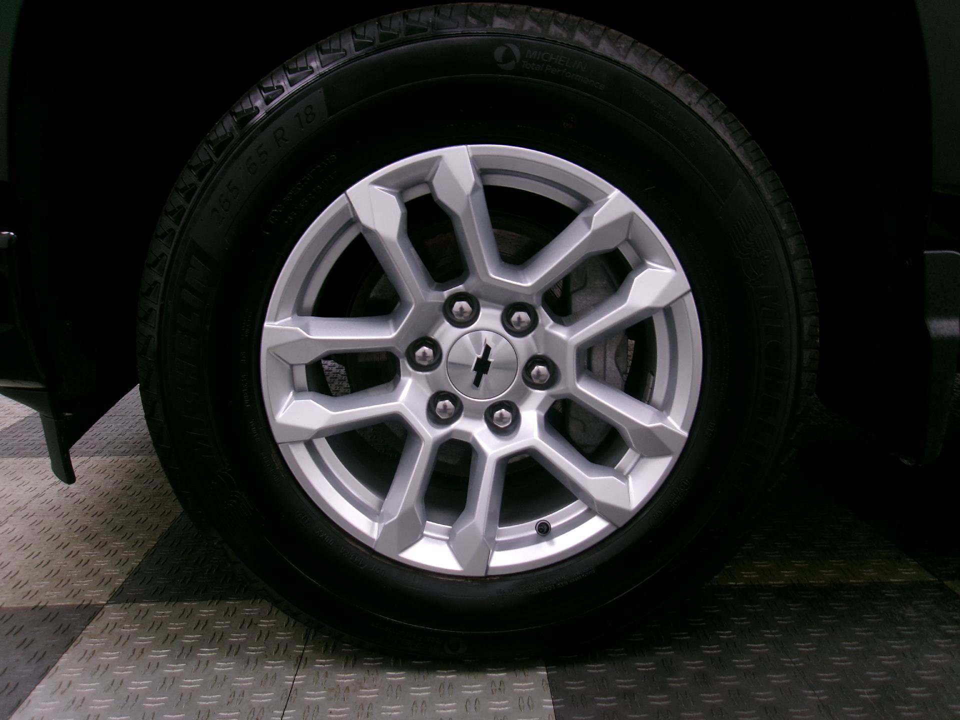 Certified 2025 Chevrolet Silverado 1500 RST w/ Convenience Package II AWD/4WD image 16