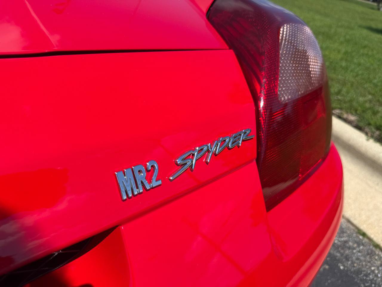 Used 2002 Toyota MR2 RWD image 17